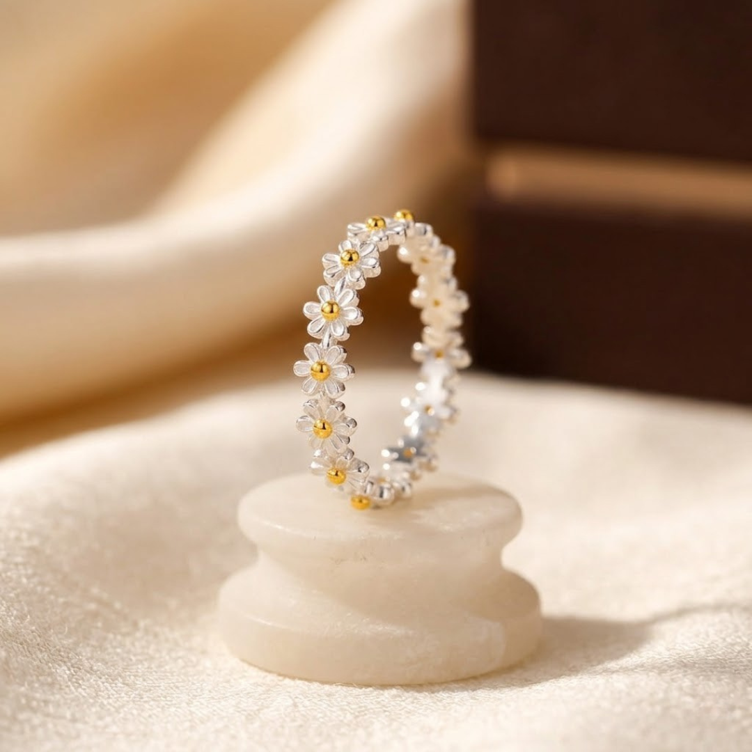 Silver Floral Ring - Photo 1