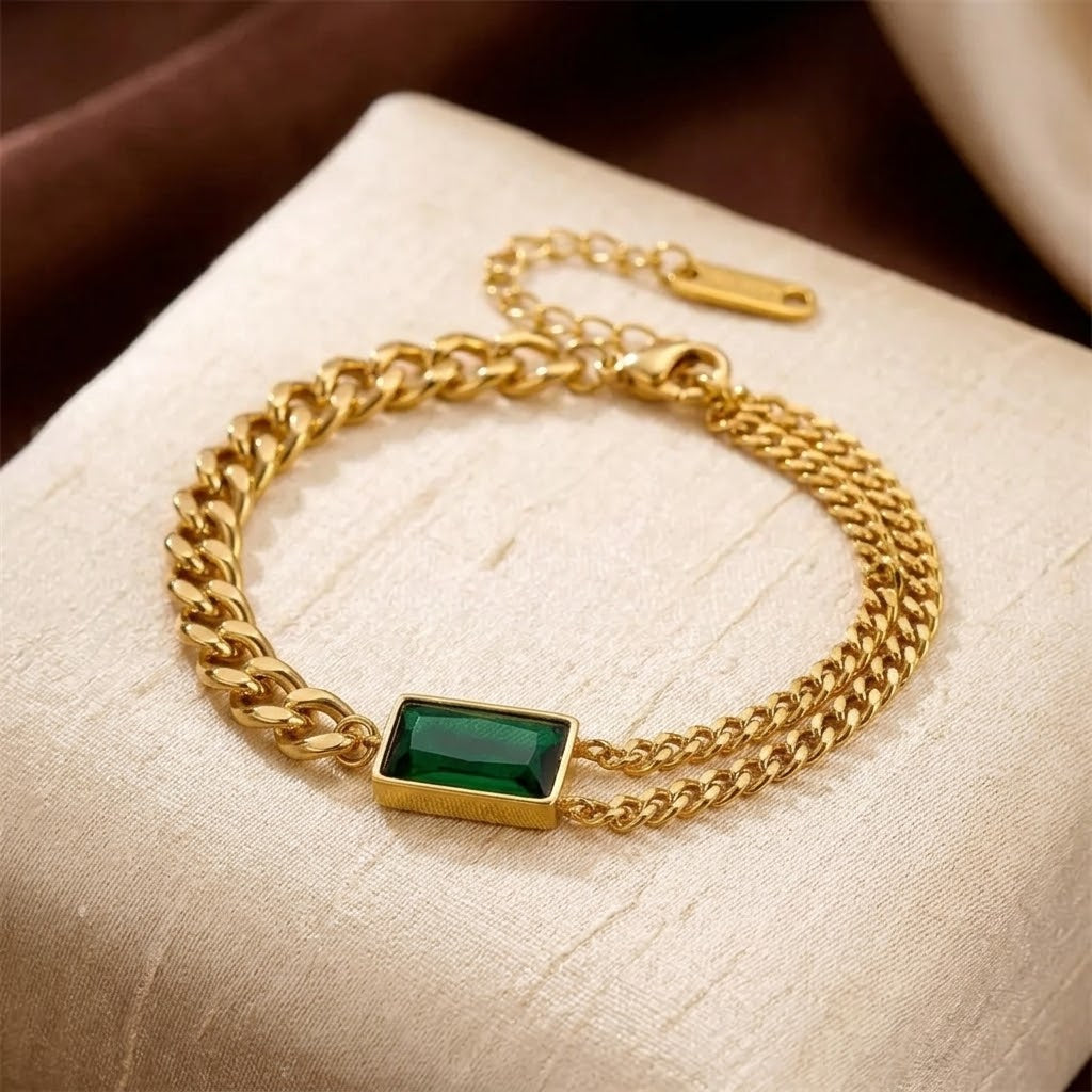 Gold Emerald Bar Chain Bracelet - Photo 1