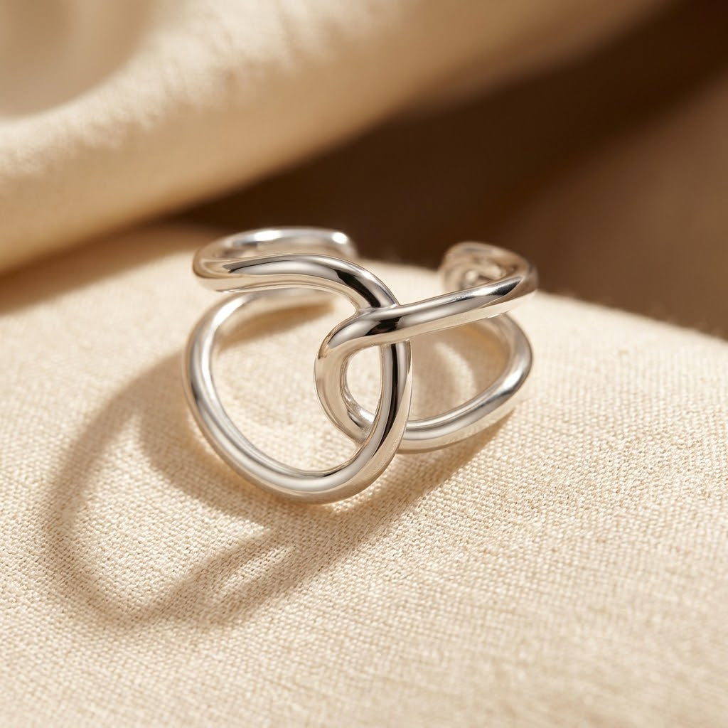 Silver Interlocking Open Ring - Photo 1