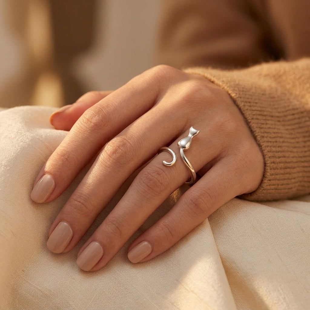 Silver Cat Motif Ring - Photo 2