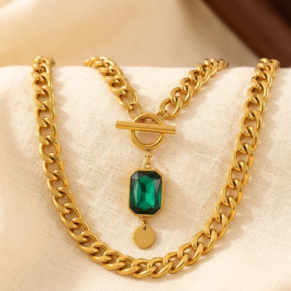Gold Emerald Chain Necklace - Photo 1